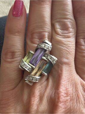 Unique gemstone ring